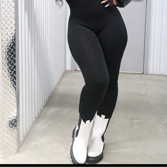 White boots - Picture 2 of 5